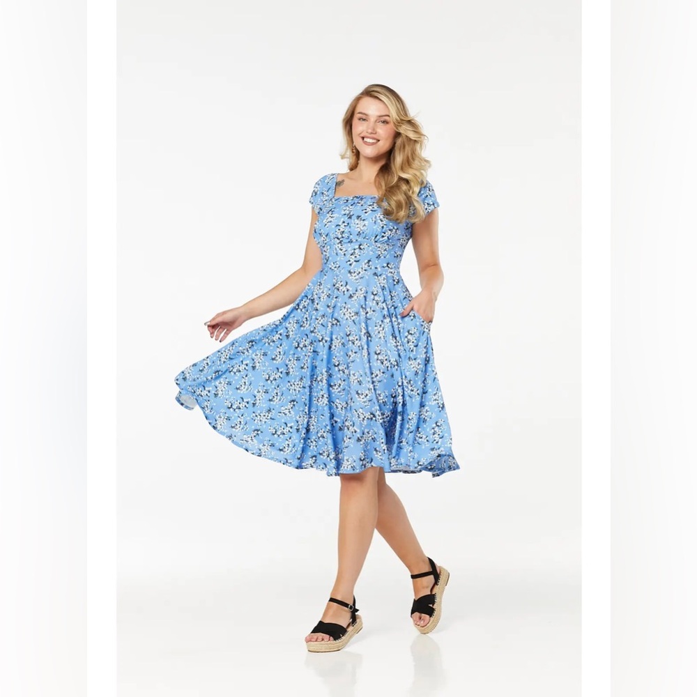 Timeless London Midi Swing Tea Dress in Blue Floral
